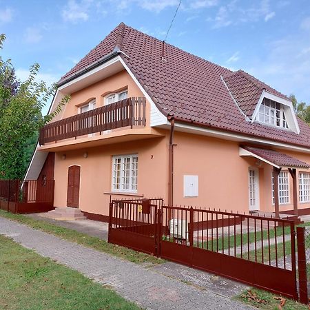 Vila Retro Ház Szántód Exteriér fotografie